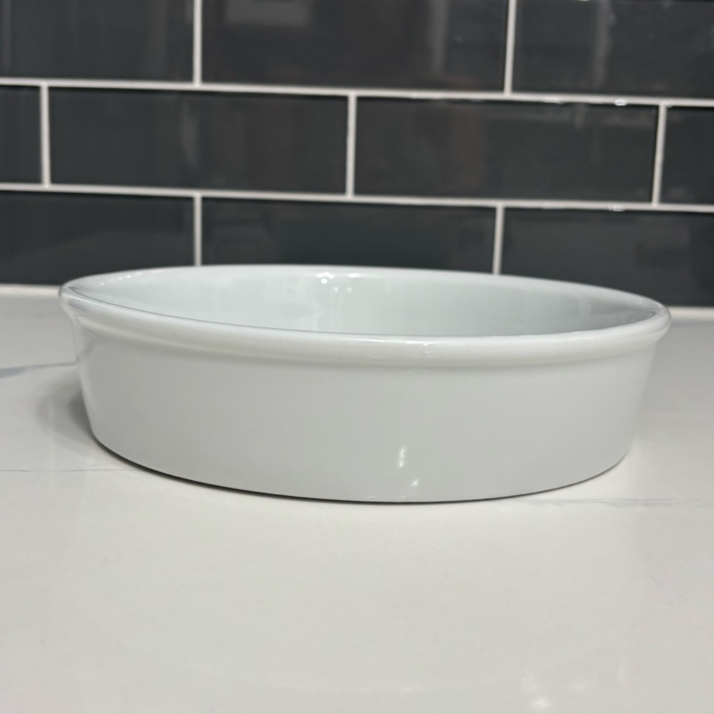 Cordon Bleu BIA 9” Round White Ceramic Baking Dish EUC